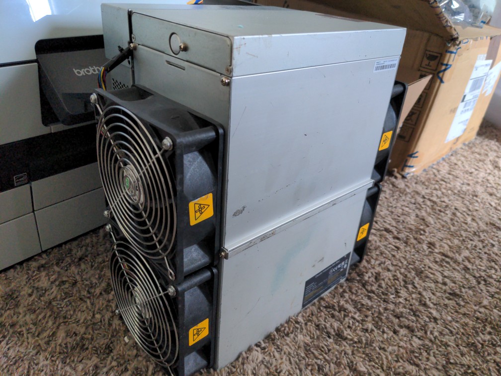 s17+ bitmain Miner